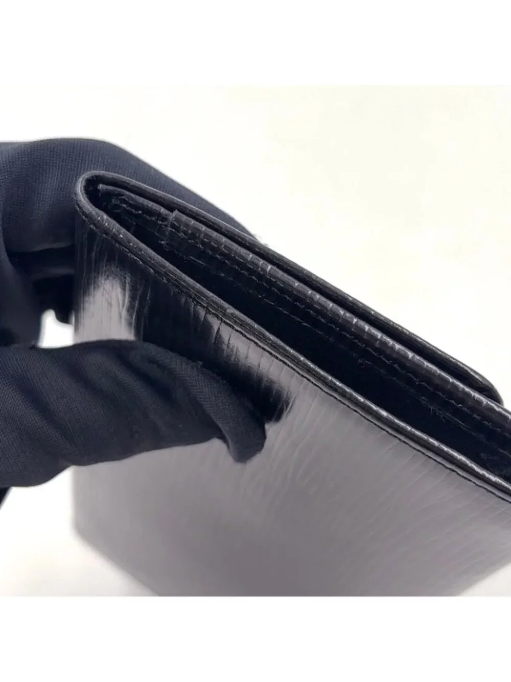 Louis Vuitton Porto en Epi Leather Black Billfold Wallet